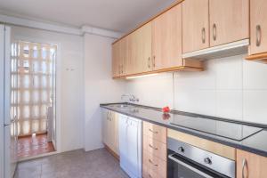 Beachfront apartment with sea view