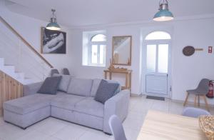 Sunrise House- 4 bedroom house with amazing sunrise over the sea 8 guests