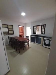 Casa a 80m da Praia das Toninhas