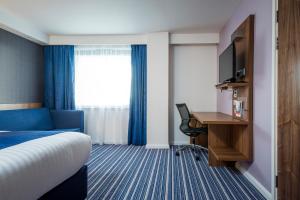 Standard Double Room with Free Hot Breakfast - Accessible room in Holiday Inn Express Middlesbrough - Centre Square an IHG Hotel