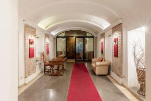GuestHost - Foro Romano Stylish and Central Apartment