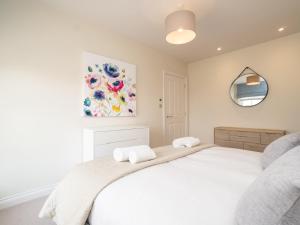 Quiet 1 bed central apartment with parking - Pass the Keys