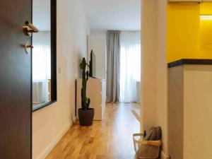 Sunny Cismigiu Gardens Flat - Charming Balcony