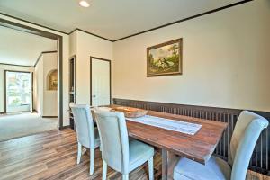 Calm Retreat with Ponds about 12 Mi to Somerville Lake