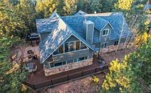 Mountain Haven with Deck and Pikes Peak Views! - Divide