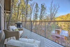 Mtn-View Cabin 404 with Deck in Payson!