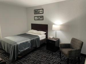 Single Room room in Scottish Inns Manchester