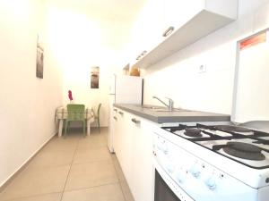 Top 10-1 bedroom aptterrace