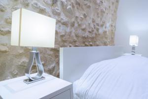 Appartements Ausone Beautiful loft apartment in historical center + terrace and parking : photos des chambres