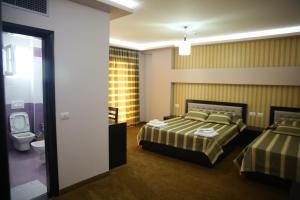Triple Room with Lake View room in Hotel Pogradeci