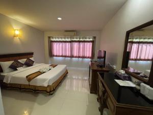 Chiangrai Grand Room Hotel