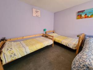 Maisons de vacances Gite Briantes, 3 pieces, 5 personnes - FR-1-591-130 : photos des chambres