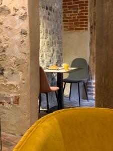 B&B / Chambres d'hotes L'Ecole des Demoiselles : photos des chambres