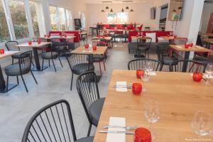 Hotels Logis Hotel Angers Sud : photos des chambres
