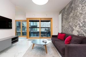 Mennica Residence - City Center Apartments by Noclegi Renters