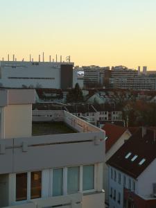 Business or Family Luxurious 2 Bed room apartment with Kitchen & Balcony