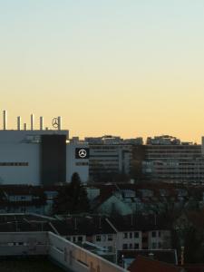 Business or Family Luxurious 2 Bed room apartment with Kitchen & Balcony