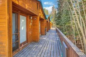 Beautiful Ski-in Ski-out Condo Located On The Eagle Point Resort! condo - Joseph