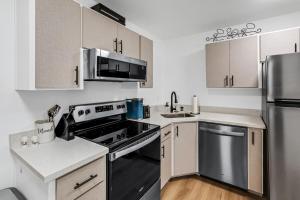 Beautiful Ski-in Ski-out Condo Located On The Eagle Point Resort! condo