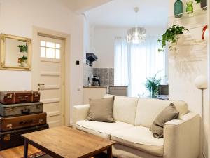 Lovely vintage double studio in city center