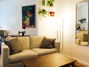 Lovely vintage double studio in city center