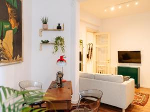 Lovely vintage double studio in city center