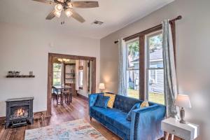 Lake Charles Cottage with Fireplace and Yard!