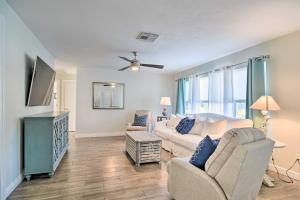 St Petersburg Waterfront House with Gas Grill! - 4hvězdičkové hotely ve městě St Petersburg