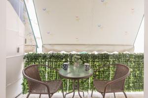 Boutique Acropolis Apartment by Cloudkeys - Just 5 minutes walk to Acropolis Museum