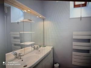 Agréable T2 avec petite cour privative - 3 nuits minimum