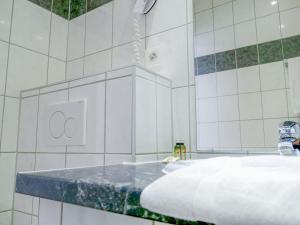 Hotels Hotel Berlioz EuroAirport Basel - Mulhouse - Freiburg : photos des chambres