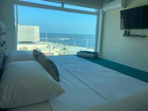 FRENTE PLAYA vista al mar, PISCINA DE USO EXCLUSIVO