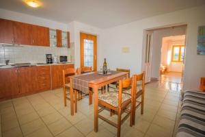 Apartment IN KLANICE Dobrinj, island Krk