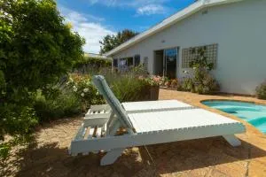 Surf Way Beach cottage - Kommetjie