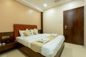 Hotel Empire - Near Mumbai International Airport