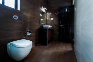 Om Shanti Residence