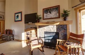 CS431 Copper Springs 3Br 3Ba condo