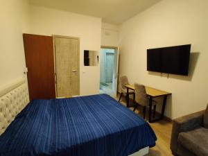 Double or Twin Room with Private Bathroom