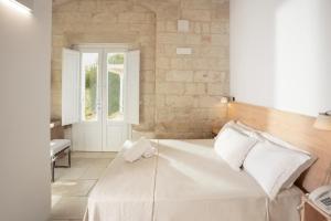Large Suite room in Masseria Mongiò dell'Elefante