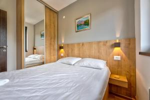 Zlatna zona 59 (Titova vila)