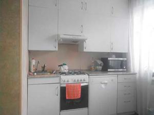 Окрема кімната без підселення в трикімнатній квартирі біля метро Оболонь