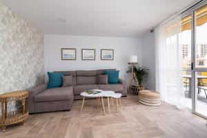 HomeForGuest Atico Cecilia con vistas al mar en Los Cristianos