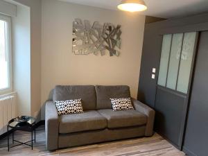 Appartements Le Petit Chaleureux - Centre ville - Wifi - stationnement (ideal couples, etudiants, business) : photos des chambres