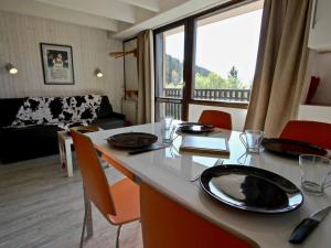 Appartements Studio Chamrousse, 1 piece, 4 personnes - FR-1-340-141 : photos des chambres