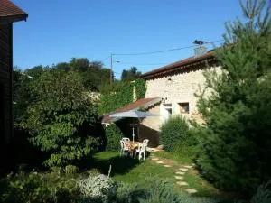 Charmant Gîte avec Jardin aux Portes d'Épinal, Idéal Couples ou Séjours Pro, Proche Commerces et Nature - FR-1-589-278 - 埃皮纳勒