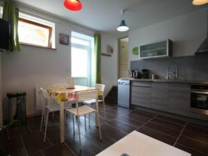 Maisons de vacances Gite Chantraine, 2 pieces, 2 personnes - FR-1-589-278 : photos des chambres