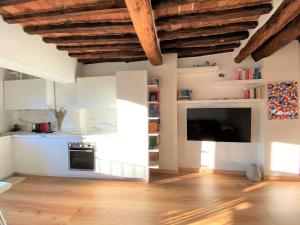 CASA ILARIA - Luminoso Appartamento con Vista nel Centro Storico