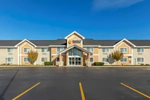 Comfort Inn & Suites Jackson - West Bend - Delafield