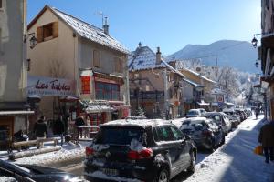 Appartements Appartement cosy montagne, centre ville de Briancon : photos des chambres