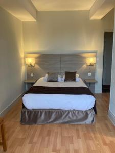 Hotels Hotel de la Poste : Chambre Double